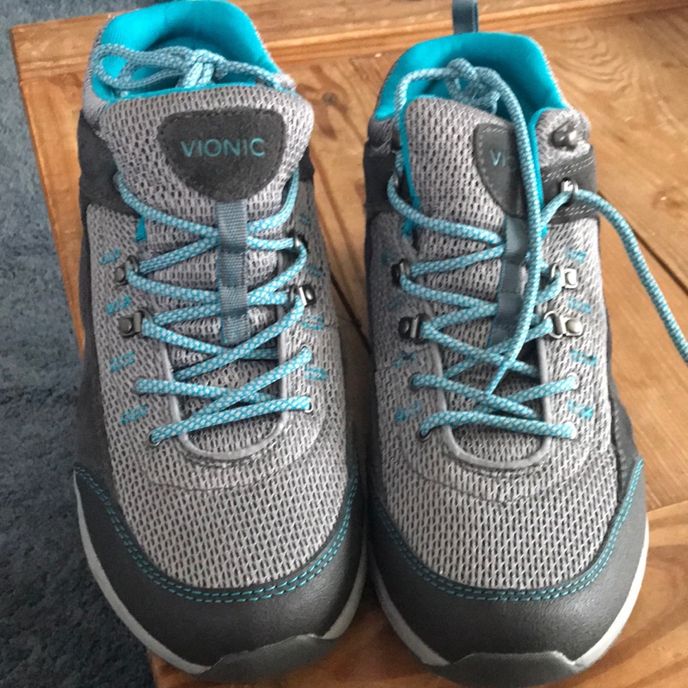 Vionic hiking boots